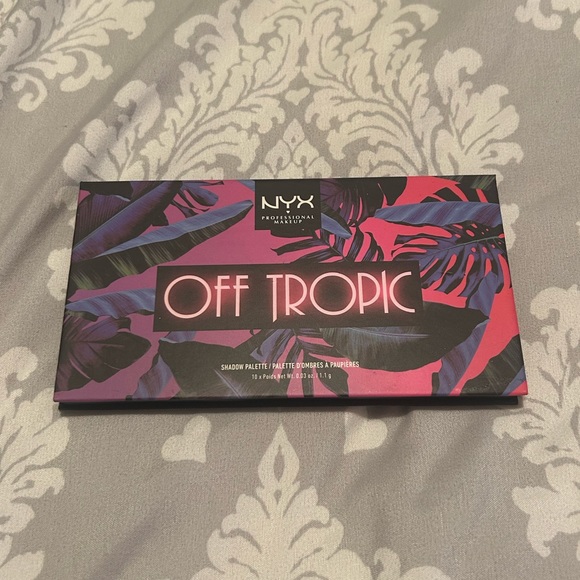 NYX Other - NYX Off Tropic Shadow Palette